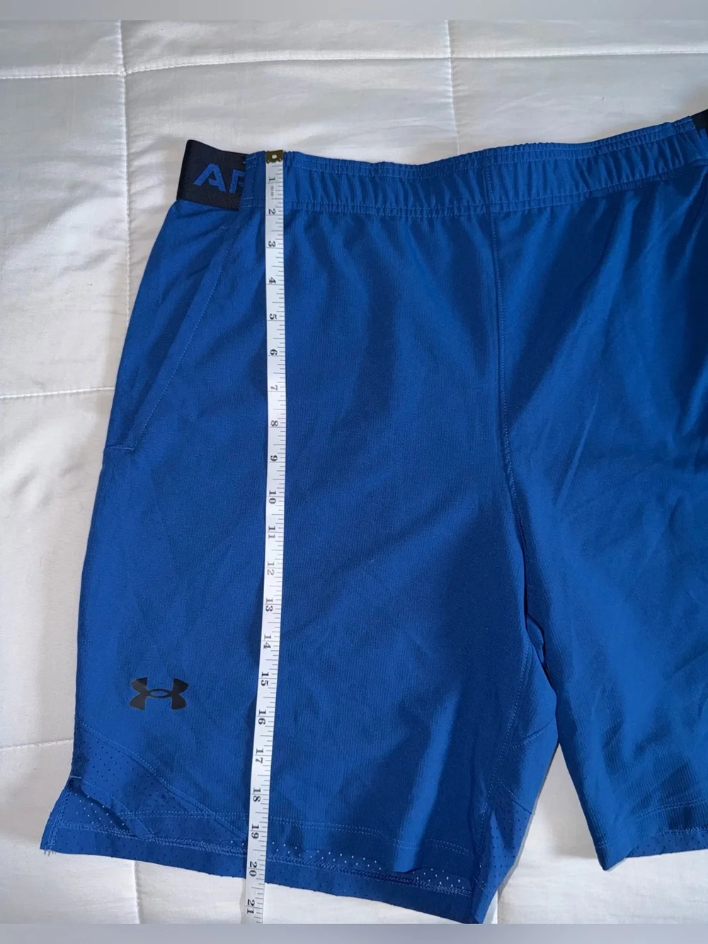 Under Armour Men's Blue Performance Training Shorts - XL